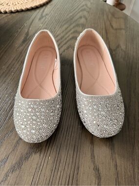 De Blossom Collection Rhinestone Embellished Bridal Ballet Flats Sz 8